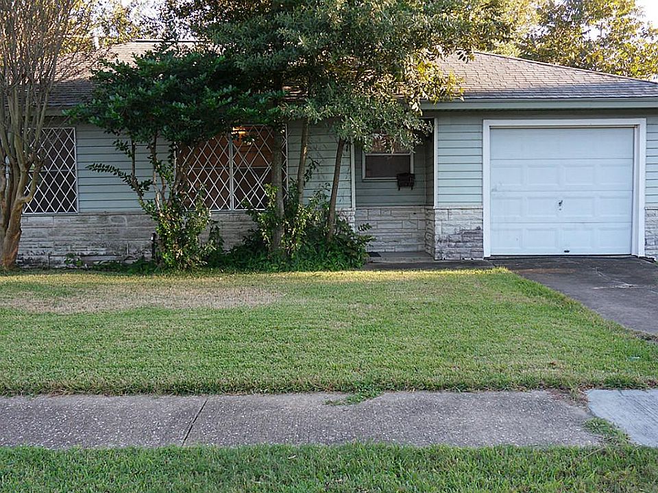 1st image of 2410 Pomona Dr