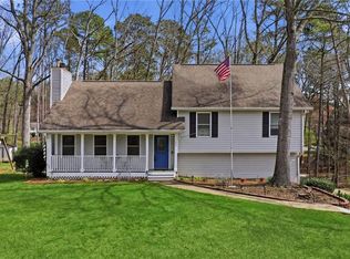 396 Walnut Dr, Woodstock, GA 30189