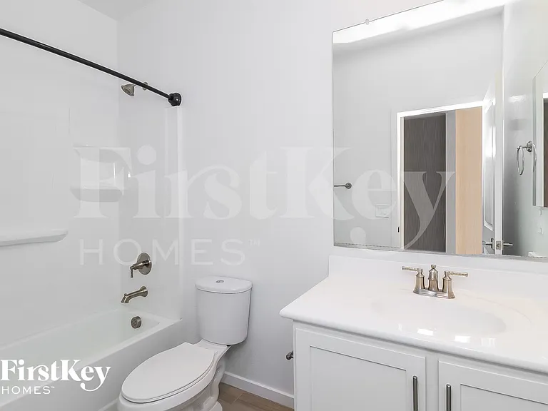 10245 W Wood St — Photo 14