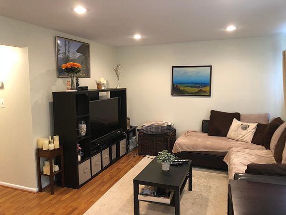 4th image of 1715 Westwind Way
