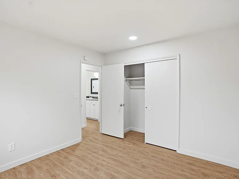 3102 E 27th Ave — Photo 67