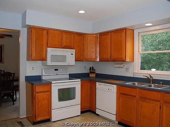 5th image of 10216 Red Lion Tavern Ct