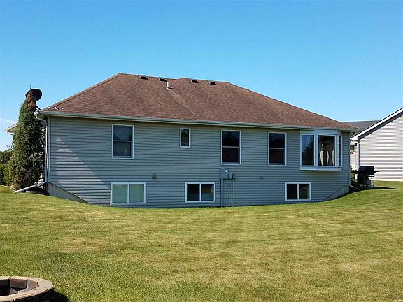 3rd image of 1202 Capitol Ct