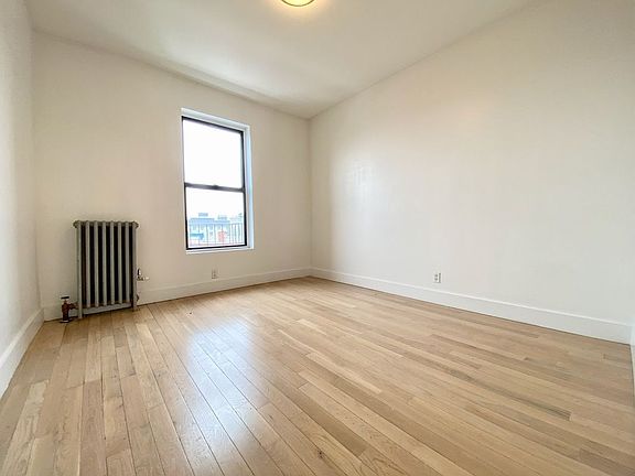 5th image of 1236 Pacific St APT 6C