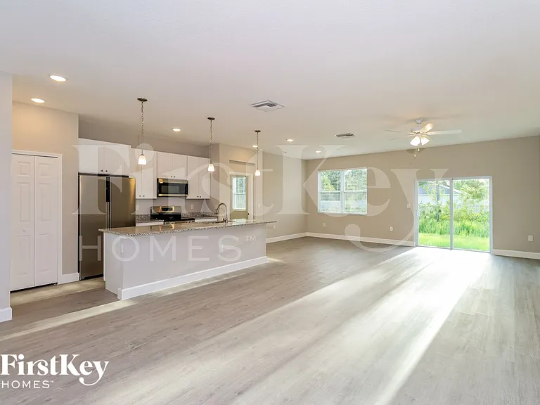 2950 Tolman Ave SE — Photo 2