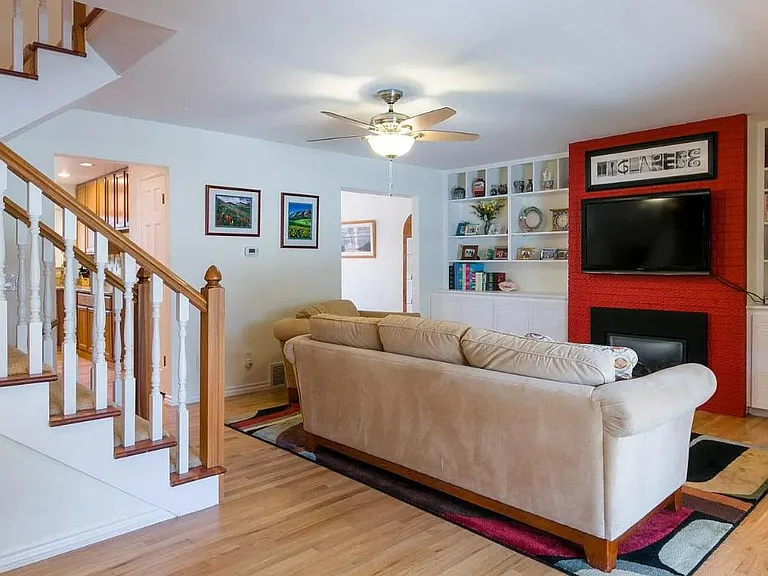 1535 Bradley Dr — Photo 6