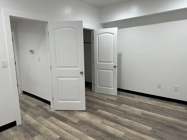 309 W Main St #7 — Photo 8