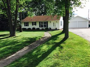 8412 Ellsworth Pl, Merrillville, IN 46410