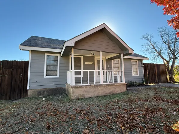 320 Hickerson St, Cedar Hill, TX 75104
