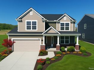 30112 Norway Dr, New Hudson, MI 48165