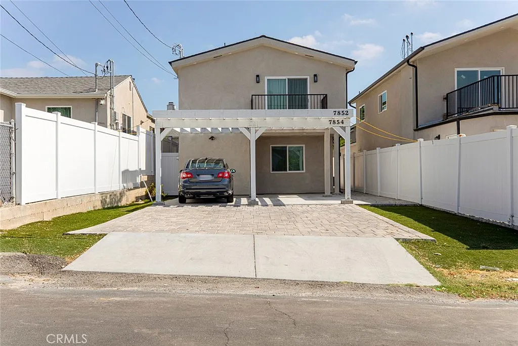 2 bed, 1.5 bath, 800 sqft, $2,900 — Photo 2