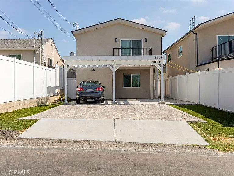 7858 Kyle St — Photo 2