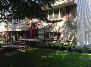 31 Elwood Rd, Northport, NY 11768