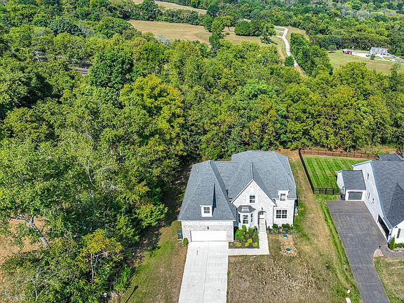 2nd image of 631 Silva Ln