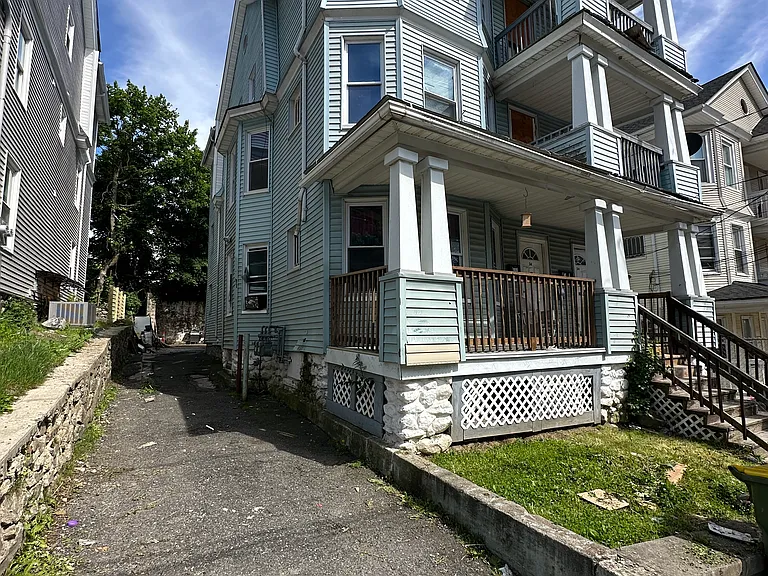 34 Vermont St #3A — Photo 25