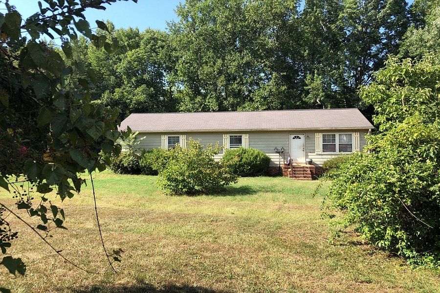 1st image of 2840 Gaynel Dr