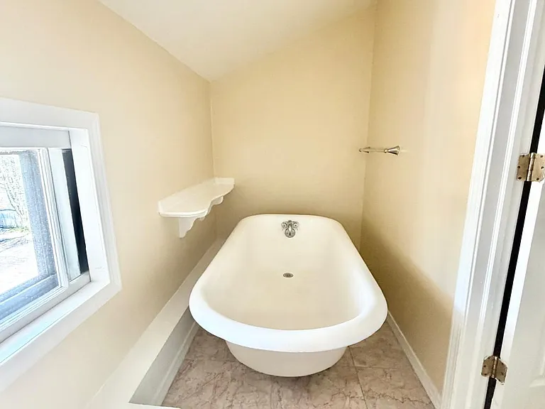 23 Brown St #3A — Photo 7