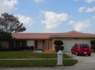 10406 Majestic Dr, Largo, FL 33774