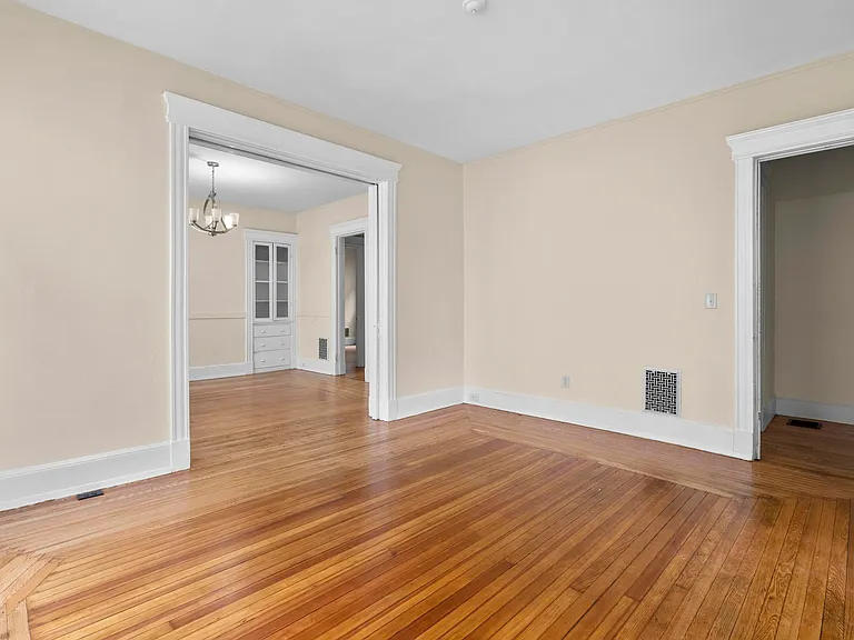 167 Norton St #1 — Photo 10