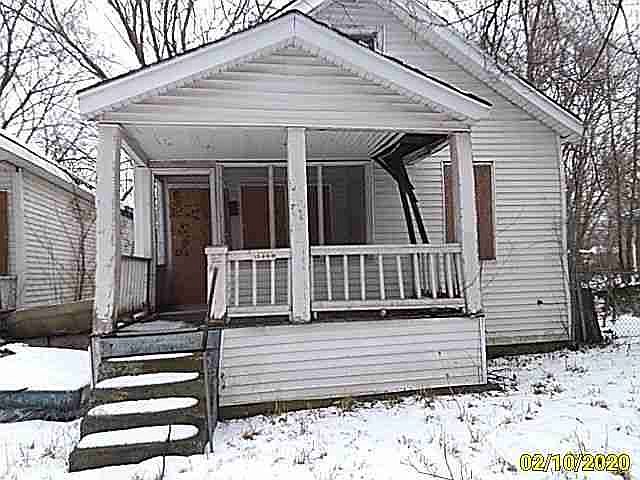 15600 Baylis