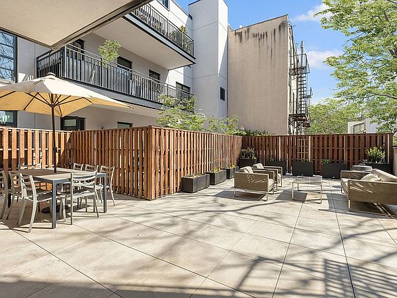 5th image of 325 Henry St #2B
