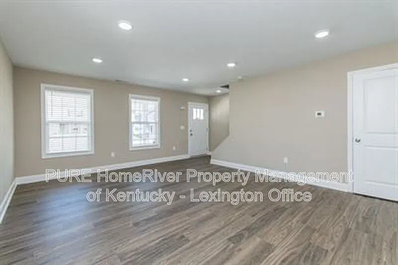 3 bed, 2.5 bath, 1600 sqft, $1,495 — Photo 4