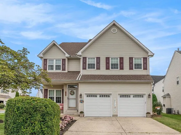 13027 Worthington Rd, Philadelphia, PA 19116