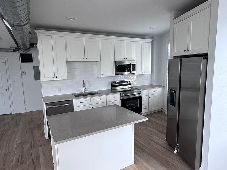 300 W Pike St #1 — Photo 5