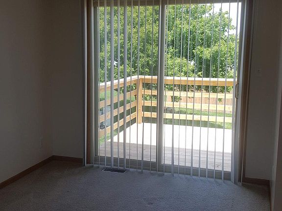 5th image of 8010 Grand Oaks Dr