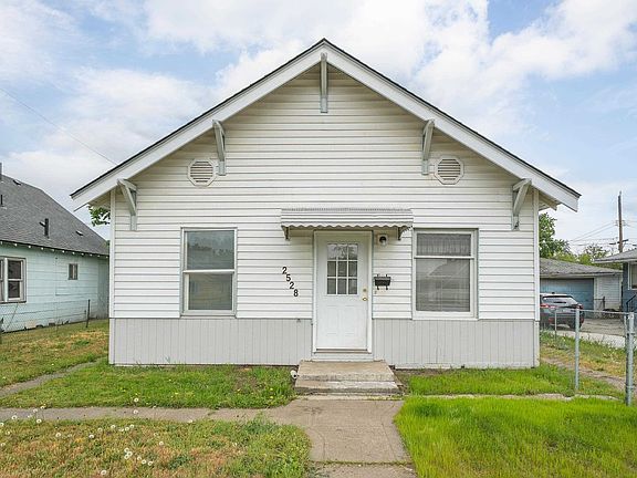 2nd image of 2528 E Rowan Ave
