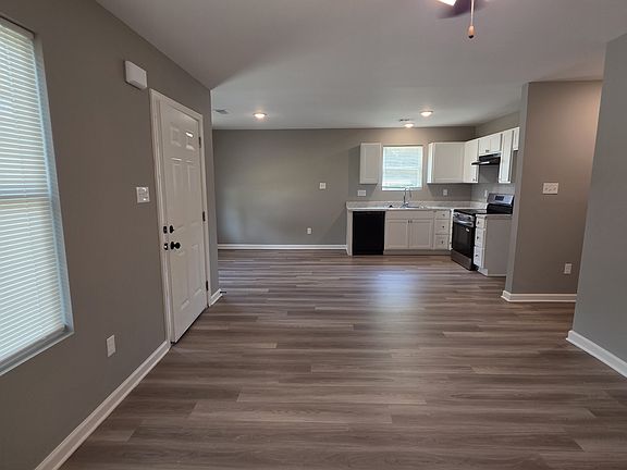 2nd image of 2939 Lake Park Rd