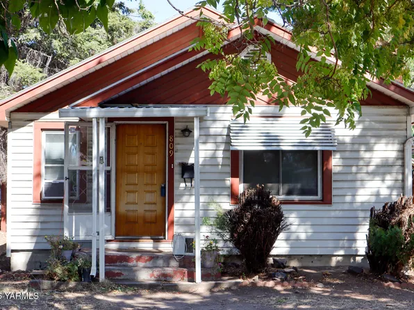 809 S 8th Ave, Yakima, WA 98902