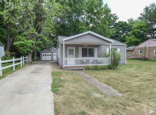 820 S Umbarger Rd, Muncie, IN 47304