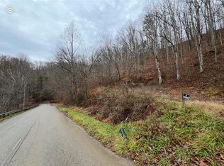 9999 Town Hill Rd, Jackson, KY 41339