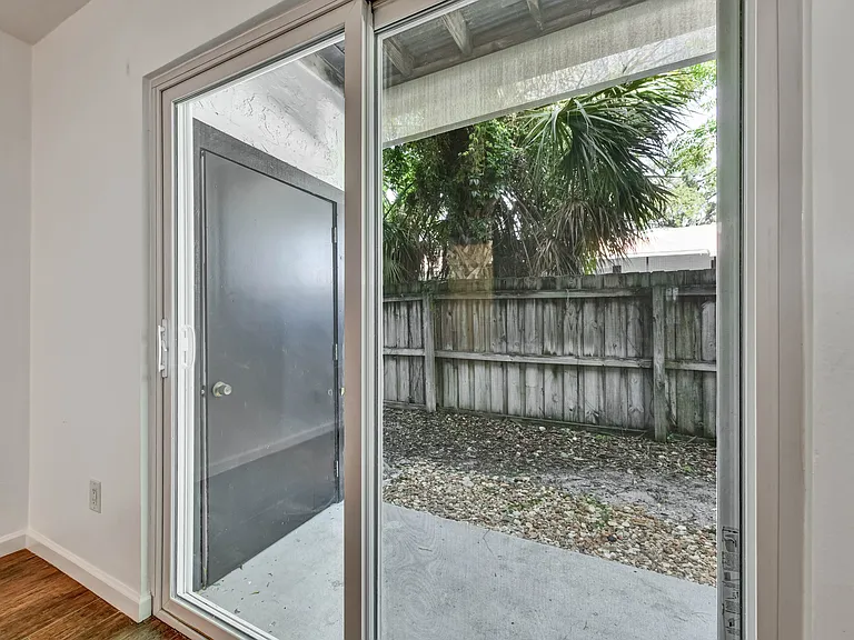 3109 W Horatio St #16 — Photo 21