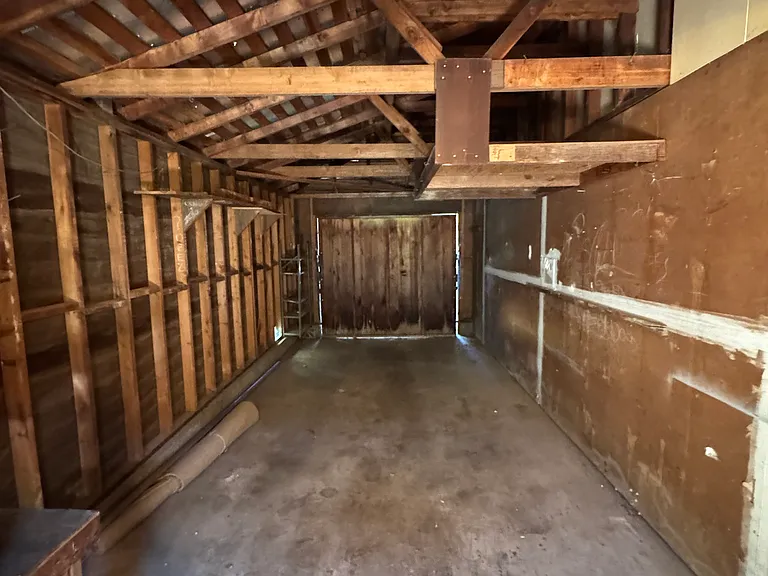 33-35 Simmons Way — Photo 17
