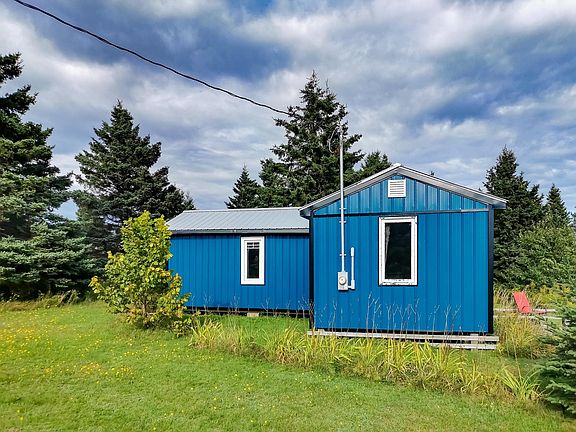 2nd image of 75 Little Sands Wharf Rd
