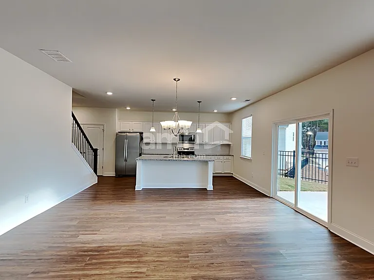 520 Slew Dr — Photo 7