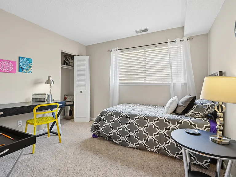 The Palms Apartments — Photo 7