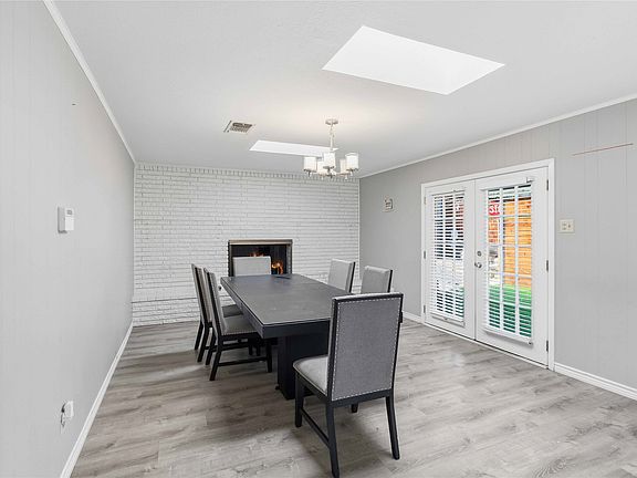 4th image of 1422 Glenwick Ln