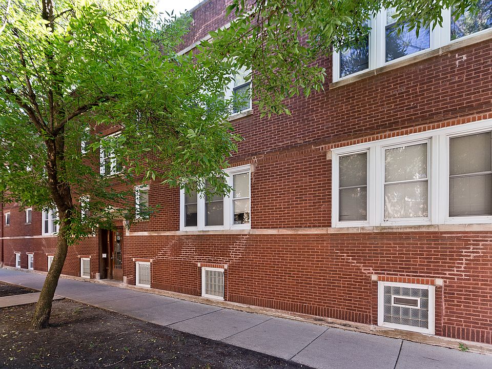 1st image of 3907 W Barry Ave APT 2E