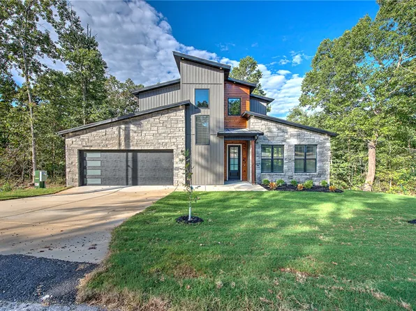 12 Jura Cir, Bella Vista, AR 72715