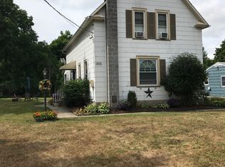 10905 Bodine Rd, Clarence, NY 14031