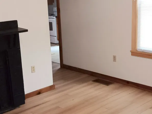 171 W College St APT 3, Canonsburg, PA 15317