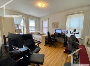 73 Longwood Ave #2B, Brookline, MA 02446