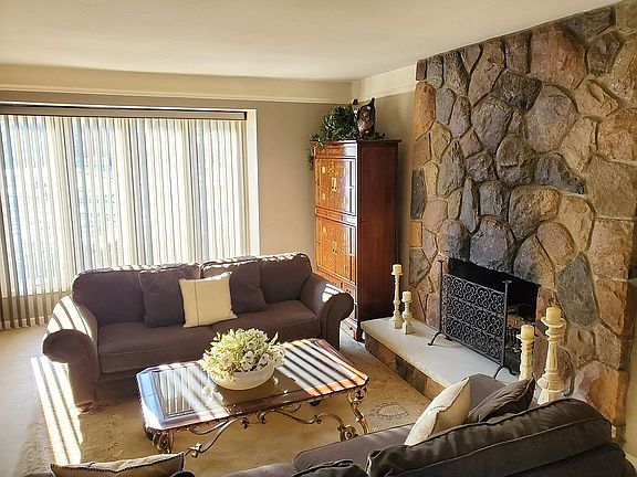 2nd image of 56869 Saint James Dr
