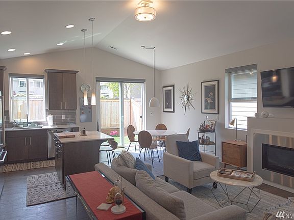 4th image of 3630 146th St SW