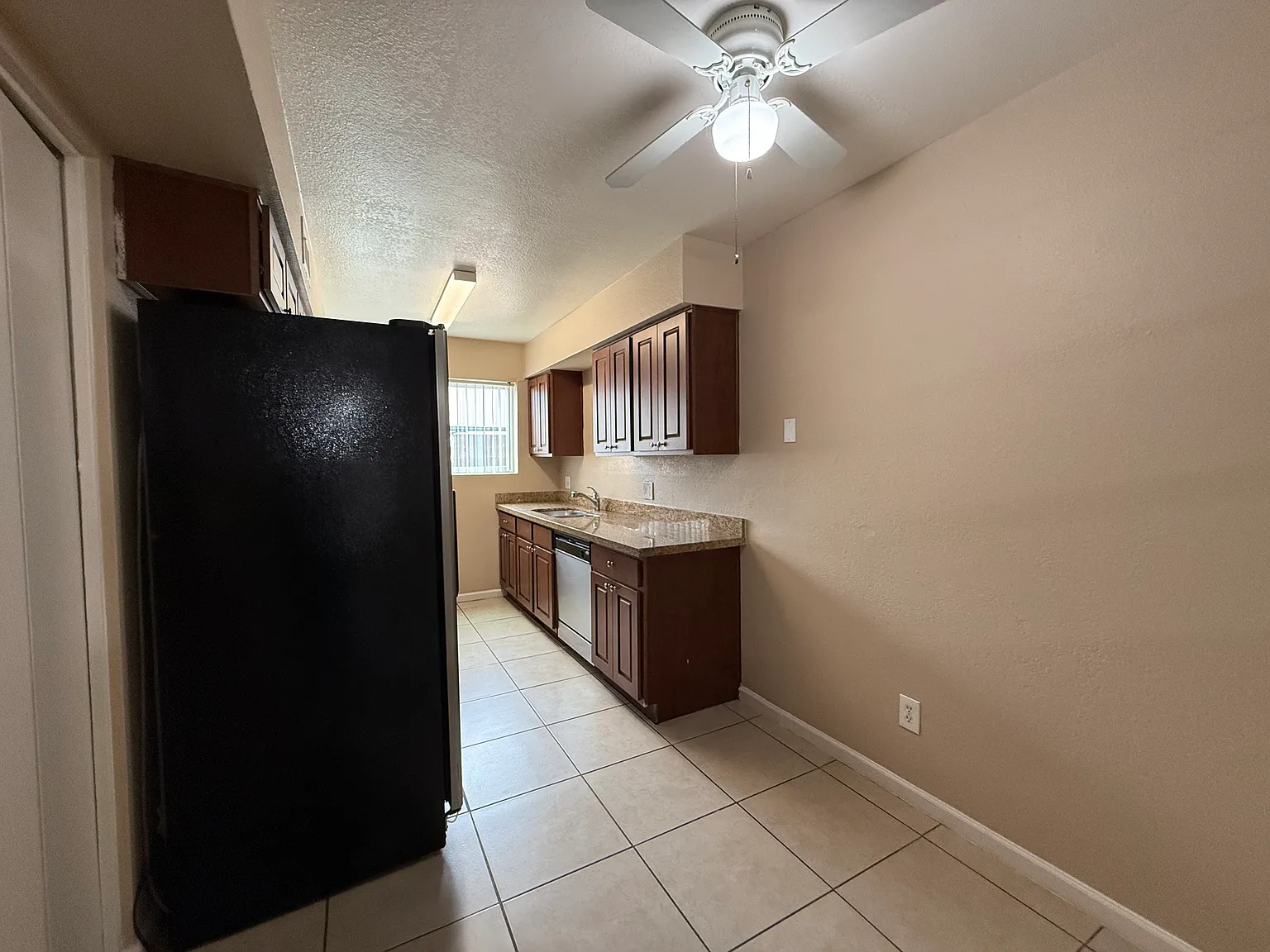 2 bed, $1,175 — Photo 4