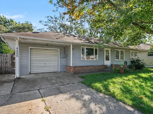 4496 Burgis Ave SE, Kentwood, MI 49508