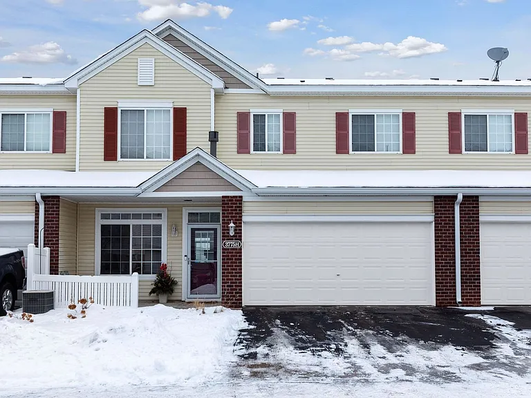 3775 Hazel Trl #H — Photo 2